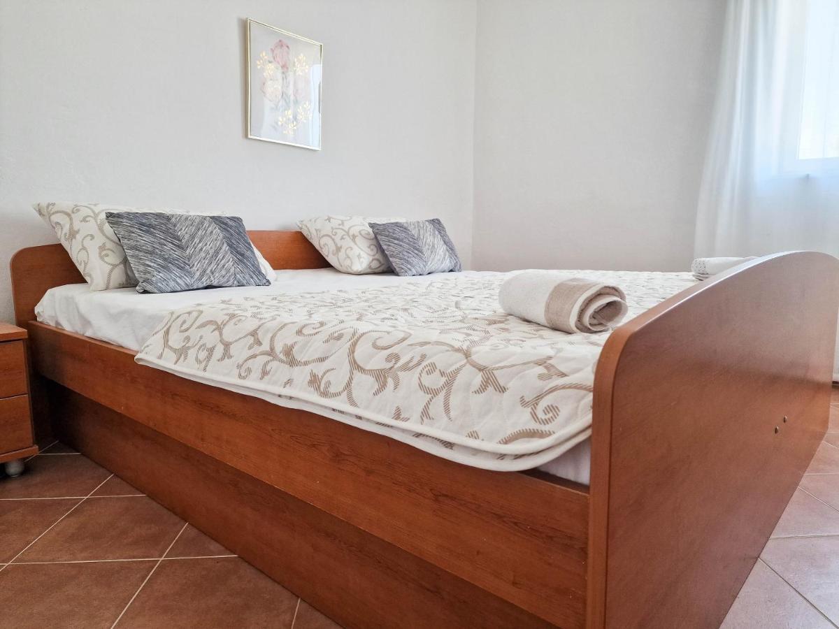 Vila Cicovac Novalja Luaran gambar