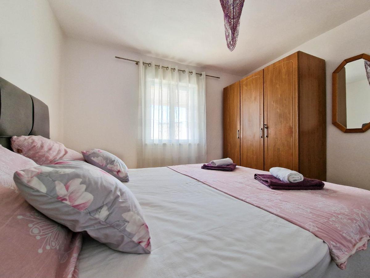 Vila Cicovac Novalja Luaran gambar